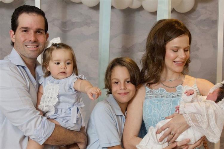 Paulinha Sampaio e Felipe Rocha celebram o primeiro mês da filha Celeste